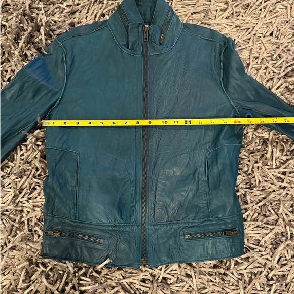 Leather jacket - Picture 11 of 15